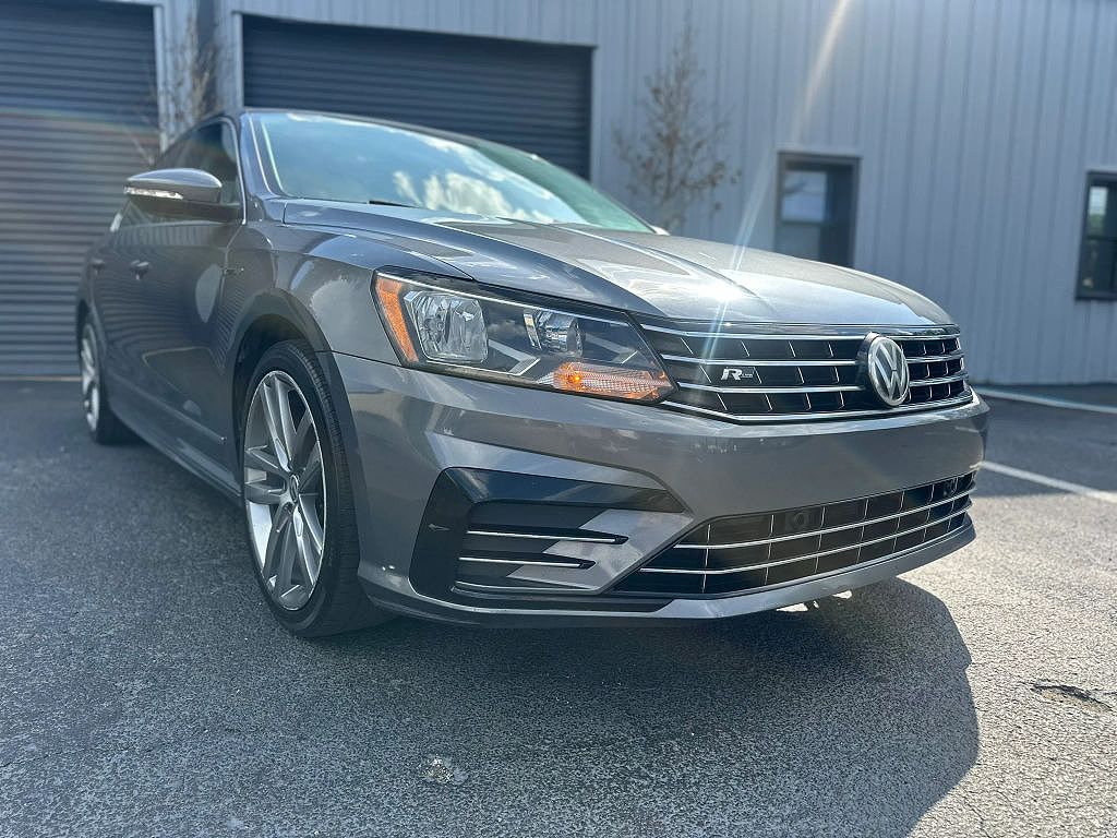 2017 Volkswagen Passat R-Line