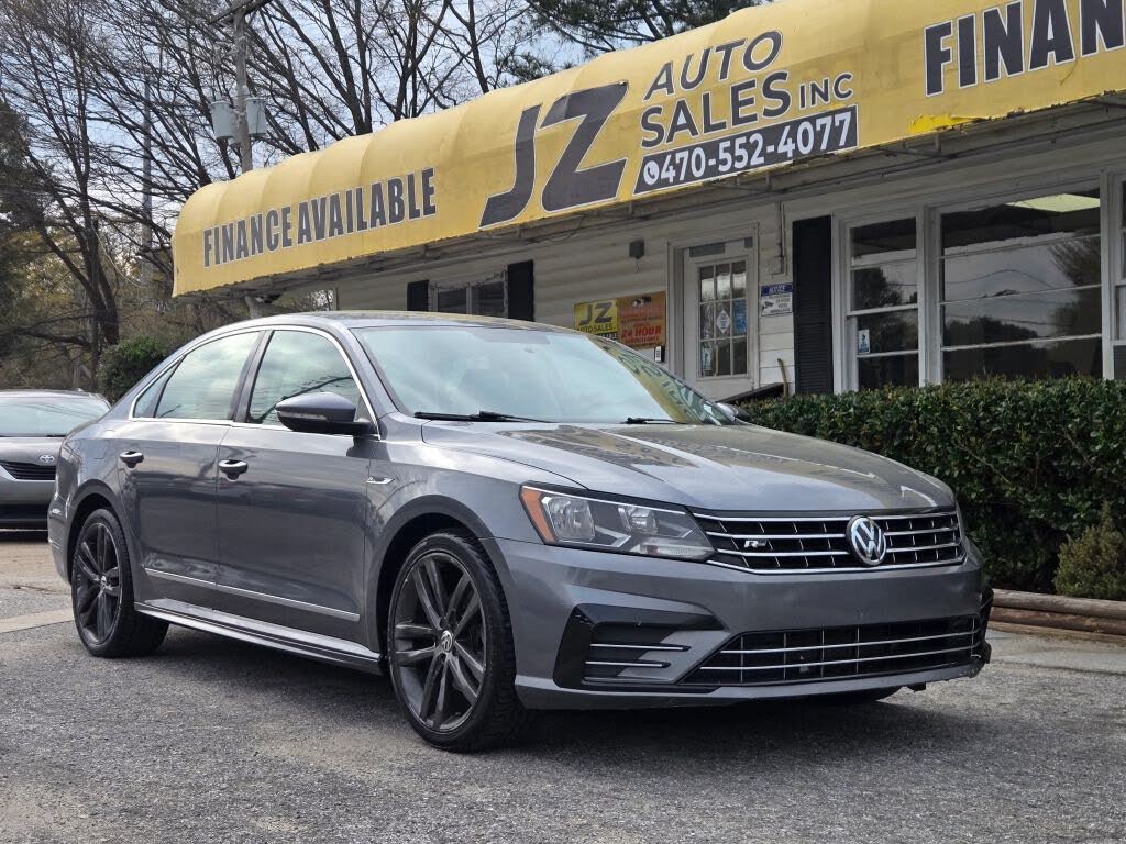 2017 Volkswagen Passat R-Line