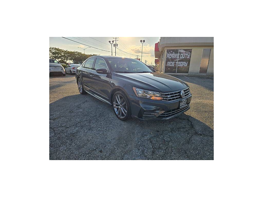 2017 Volkswagen Passat R-Line