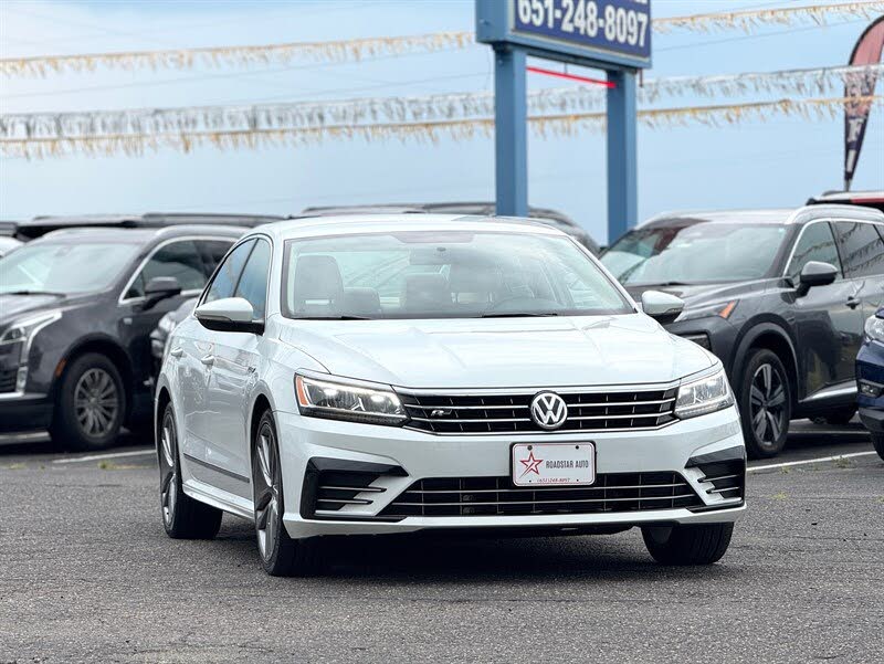 2017 Volkswagen Passat R-Line