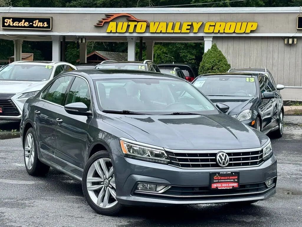 2017 Volkswagen Passat 1.8T SE Sedan 4D