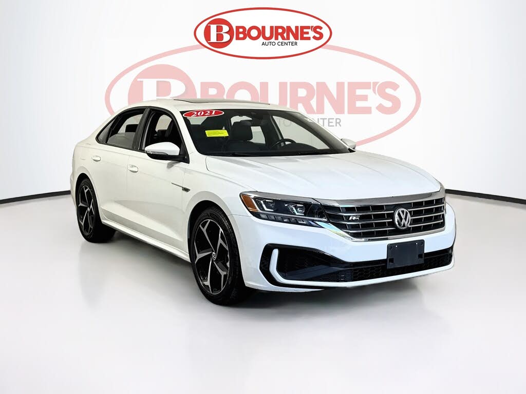 2021 Volkswagen Passat R-Line