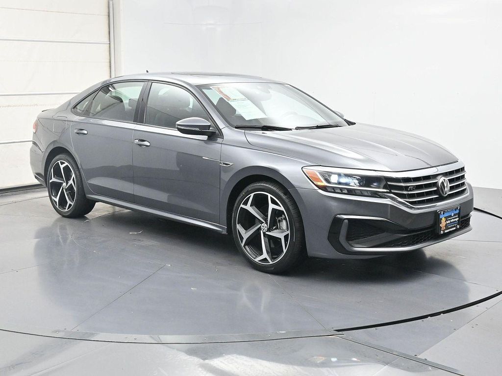 2022 Volkswagen Passat R-Line