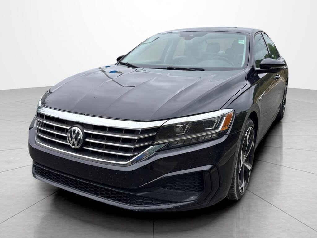 2020 Volkswagen Passat R-Line