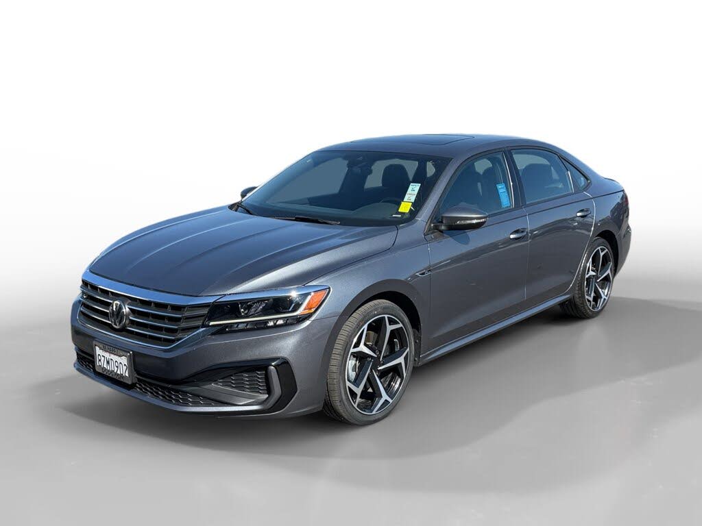 2022 Volkswagen Passat R-Line
