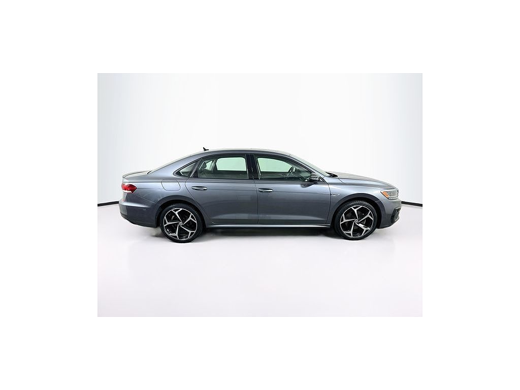 2020 Volkswagen Passat 2.0T R-Line