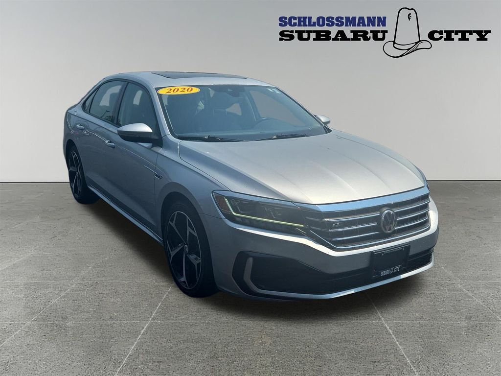 2020 Volkswagen Passat R-Line