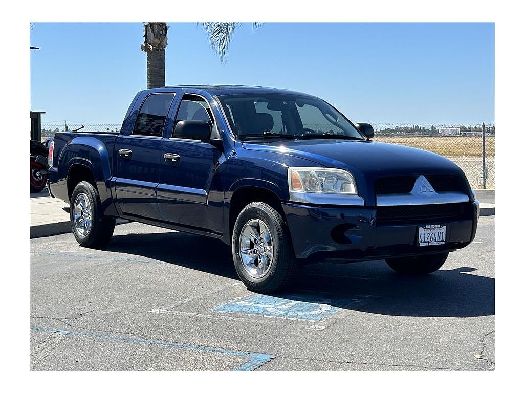 2006 Mitsubishi Raider XLS