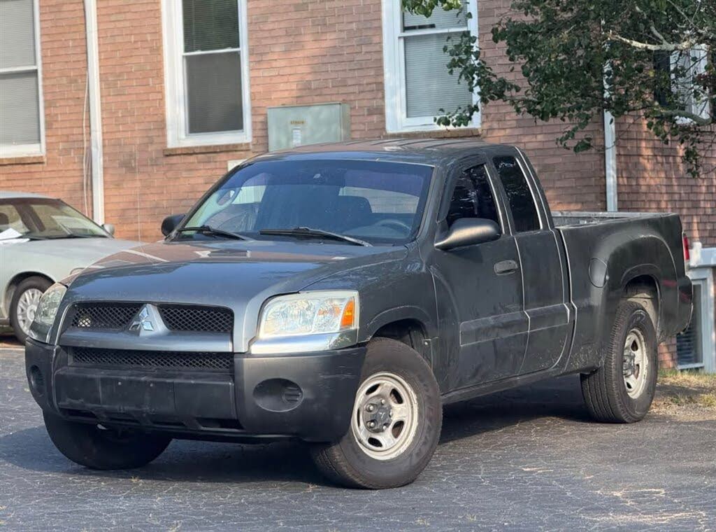 2007 Mitsubishi Raider LS