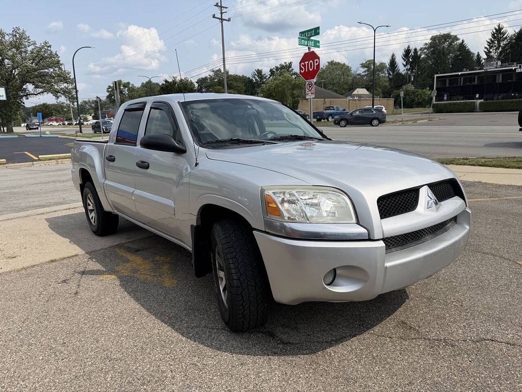 2008 Mitsubishi Raider LS