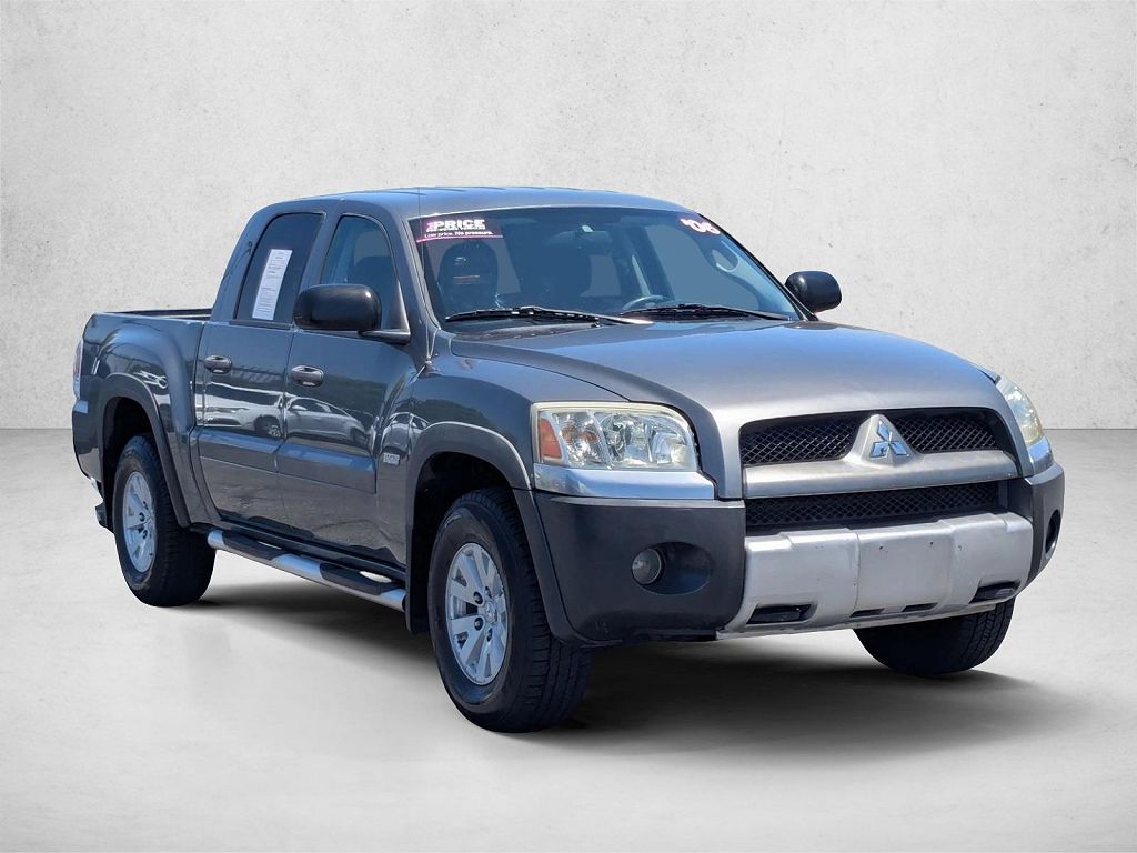 2006 Mitsubishi Raider Duro Cross V6