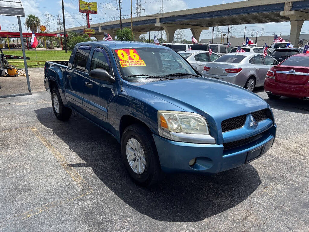 2006 Mitsubishi Raider LS
