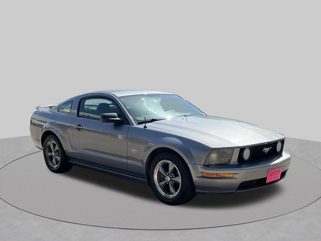 2006 Ford Mustang GT Deluxe