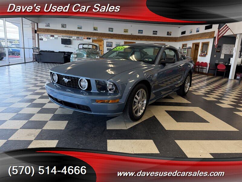 2005 Ford Mustang GT Premium