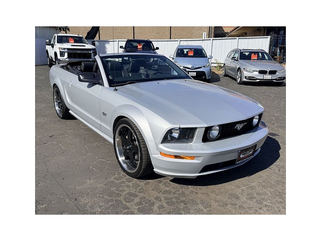 2005 Ford Mustang GT Premium