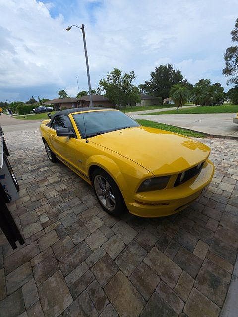 2006 Ford Mustang GT Deluxe