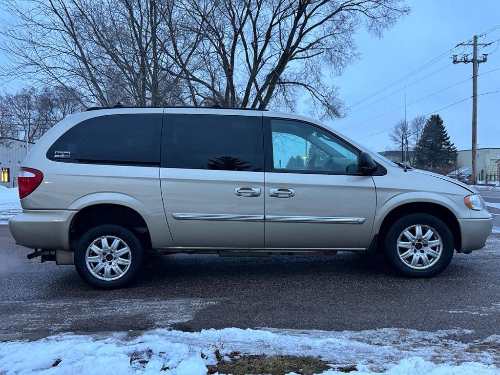 2006 Chrysler Town & Country Touring