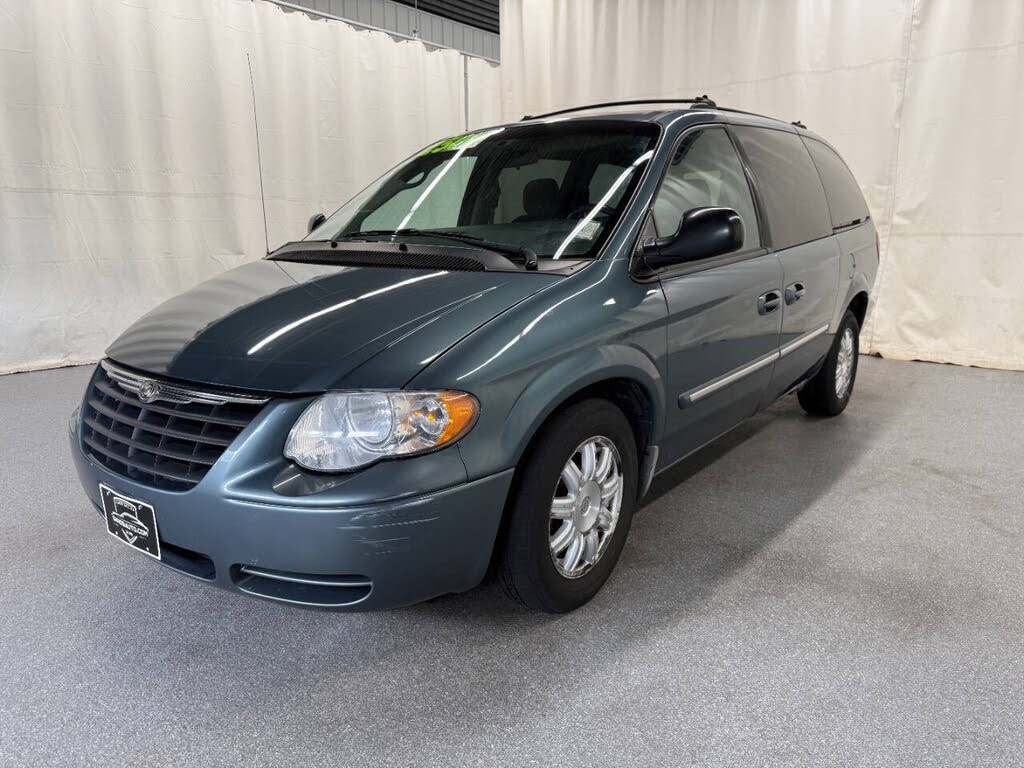 2006 Chrysler Town and Country Touring