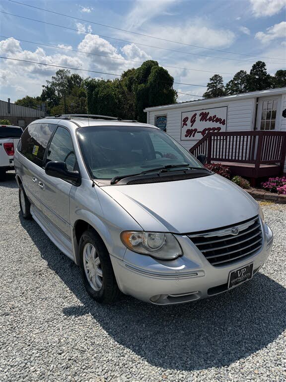 2006 Chrysler Town and Country Limited