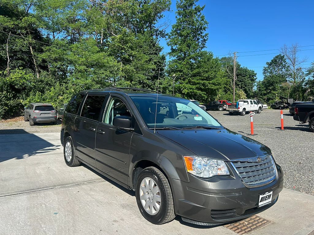 2010 Chrysler Town & Country LX Fleet