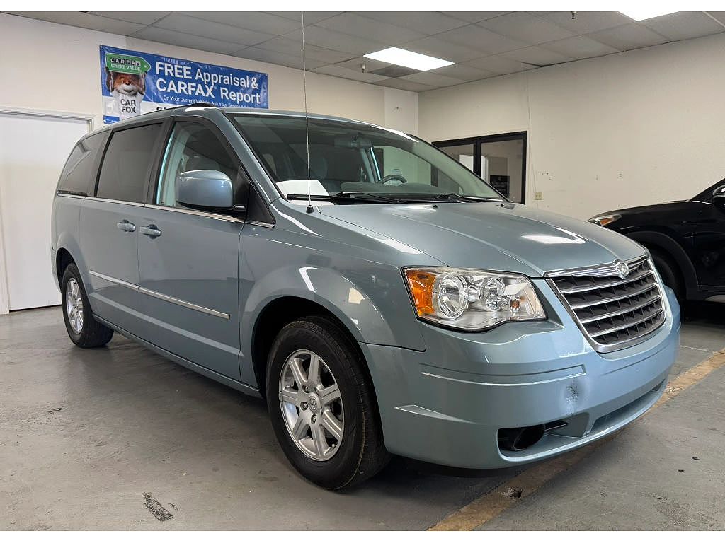 2010 Chrysler Town and Country Touring