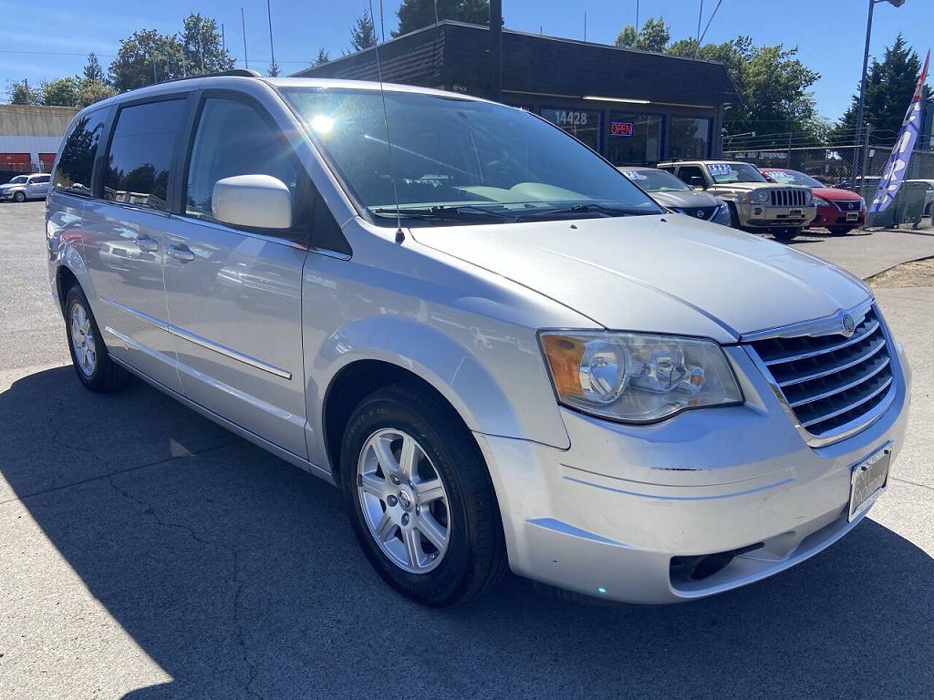 2010 Chrysler Town & Country Touring
