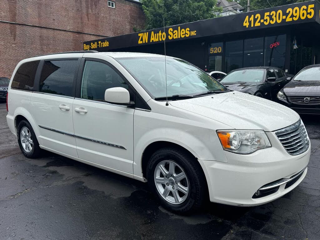 2011 Chrysler Town and Country Touring