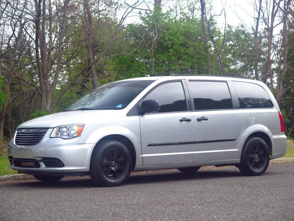 2011 Chrysler Town and Country Touring