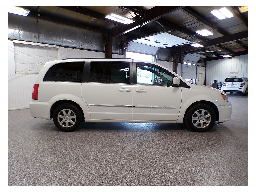 2011 Chrysler Town & Country Touring
