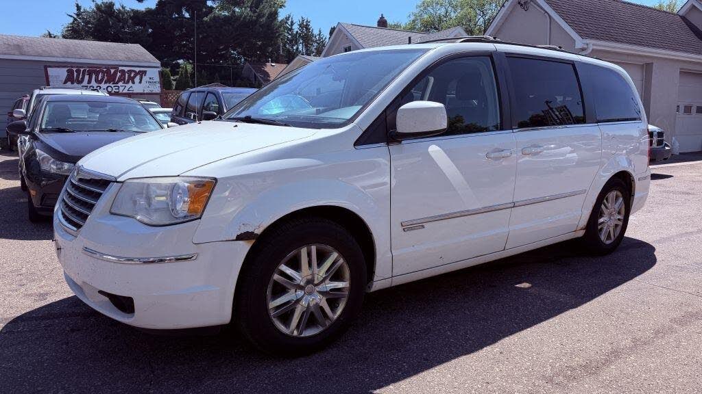 2010 Chrysler Town and Country Touring