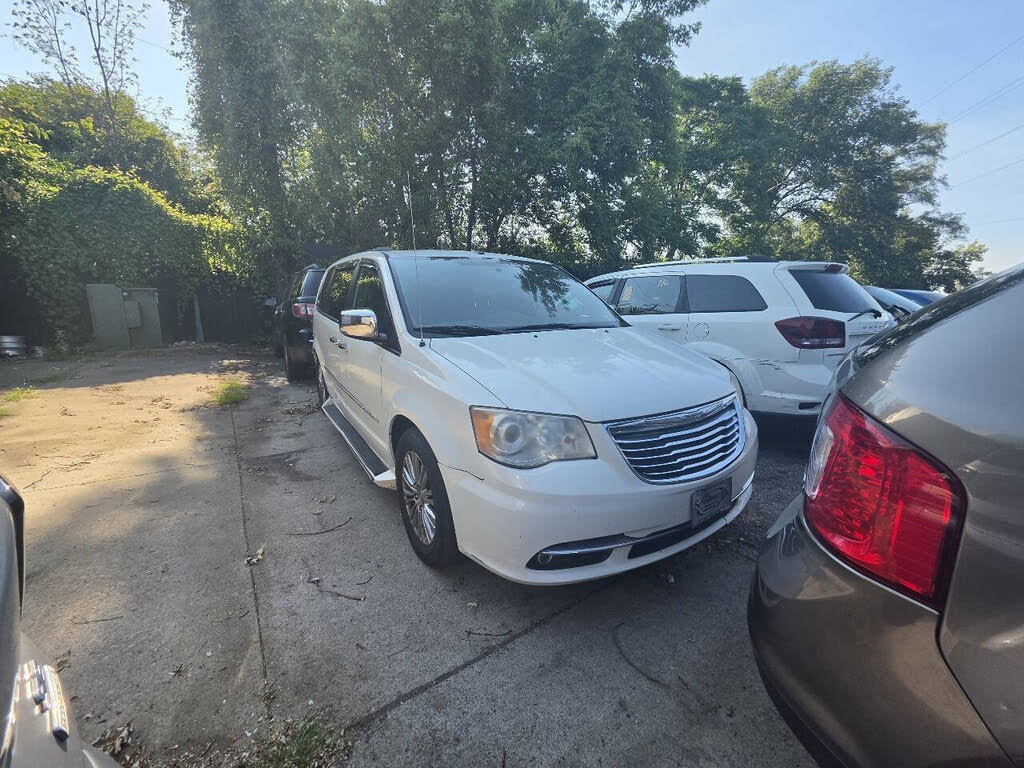 2011 Chrysler Town and Country Limited