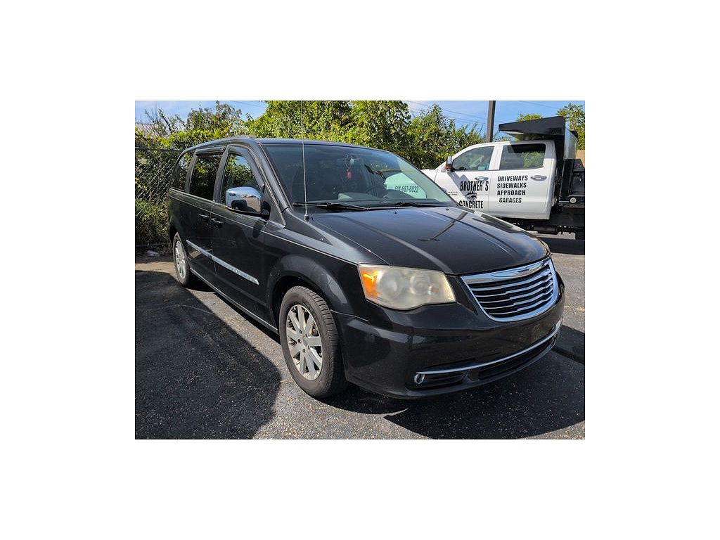 2011 Chrysler Town & Country Touring-L