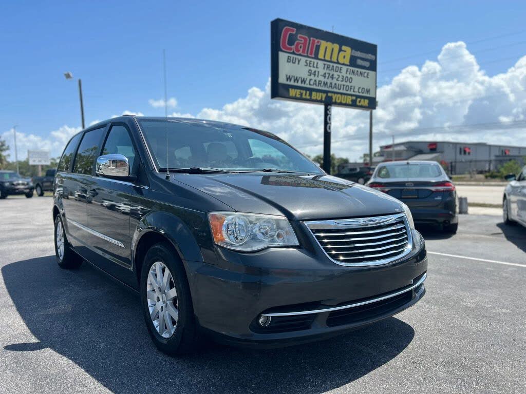 2011 Chrysler Town and Country Touring-L