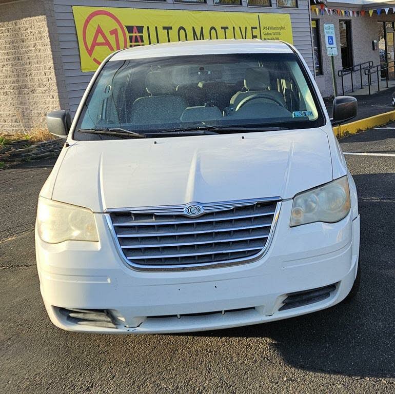 2009 Chrysler Town and Country LX