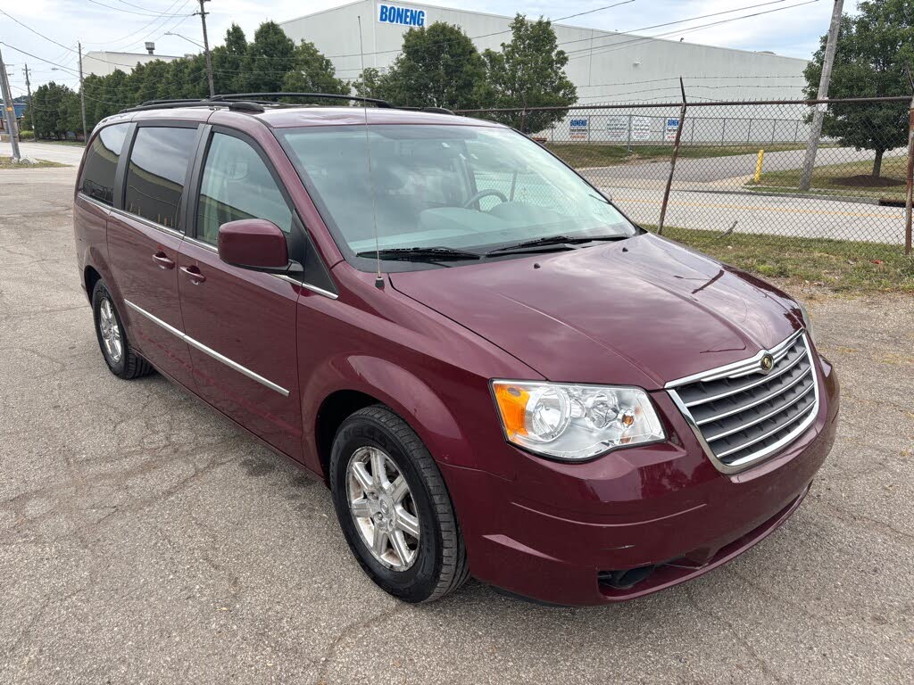 2009 Chrysler Town and Country Touring