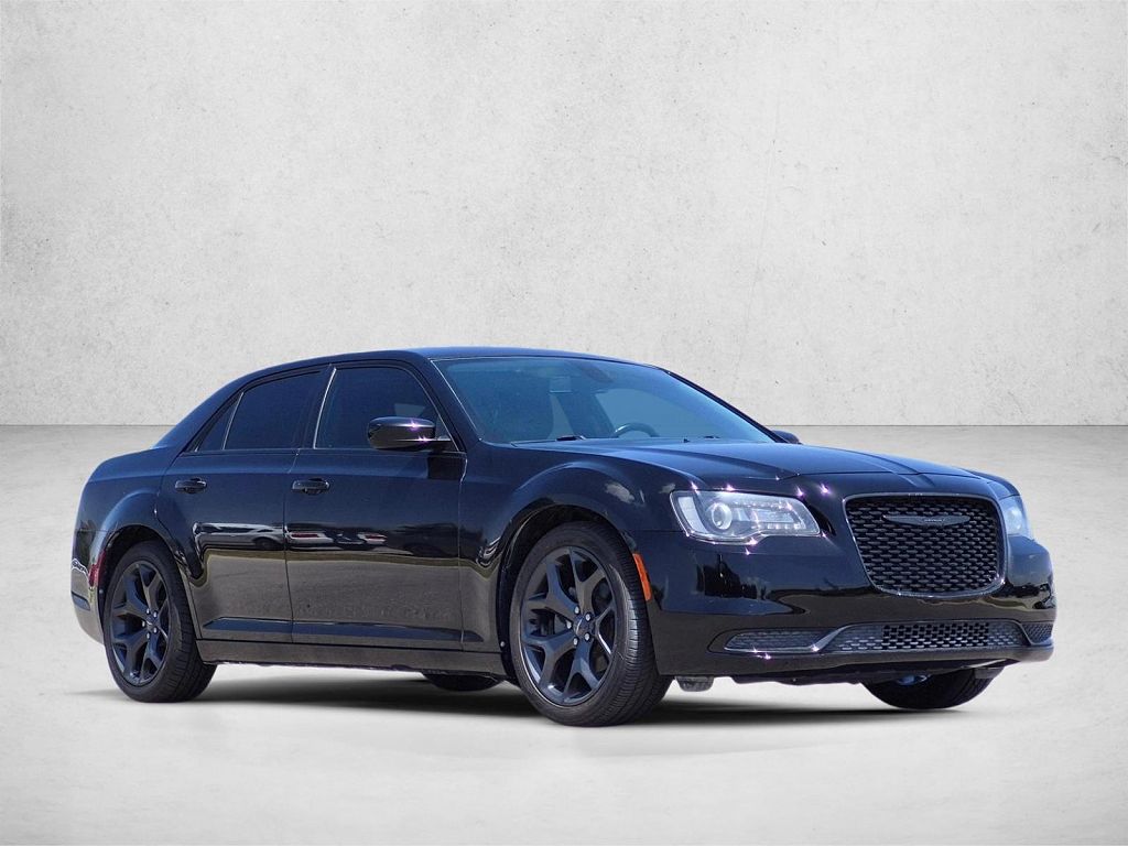 2020 Chrysler 300 Touring L
