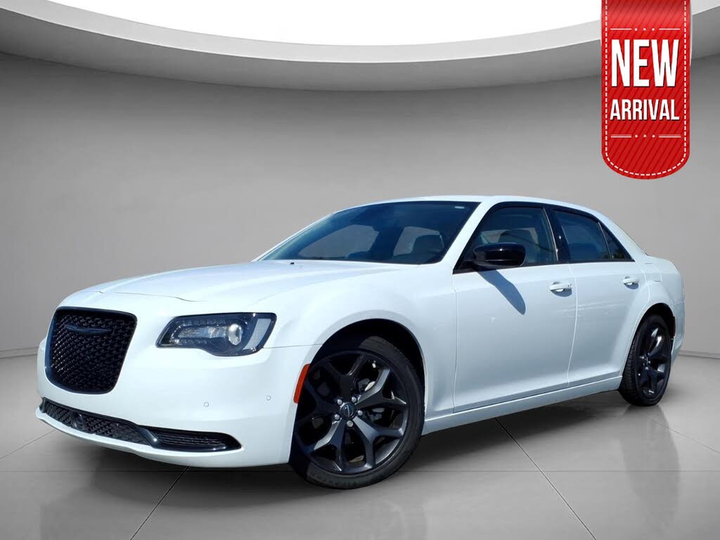 2023 Chrysler 300 Touring