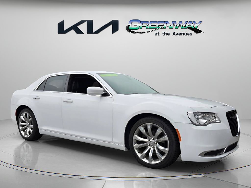 2020 Chrysler 300 Touring L
