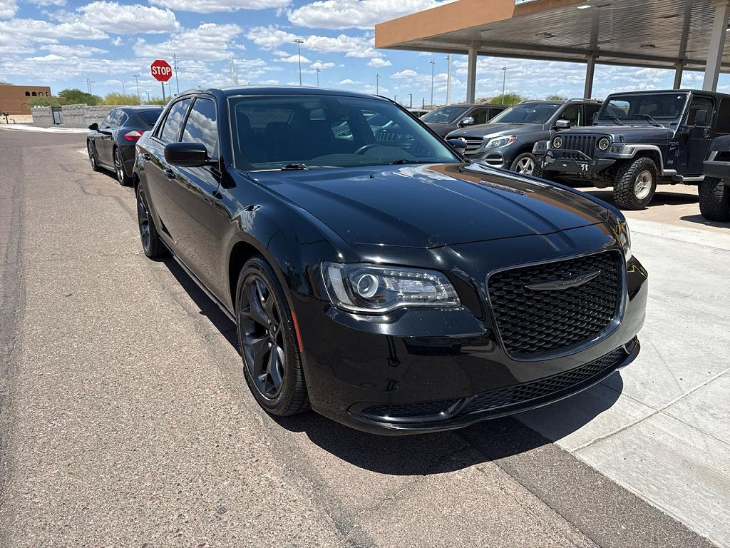 2021 Chrysler 300 Touring L