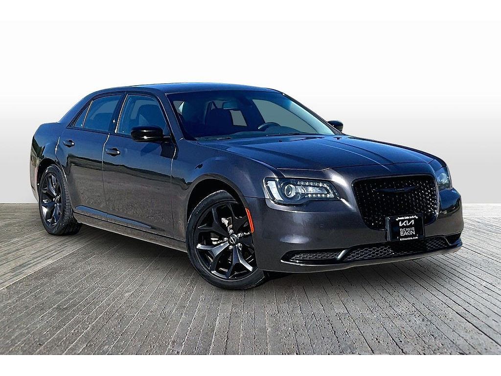 2021 Chrysler 300 Touring L
