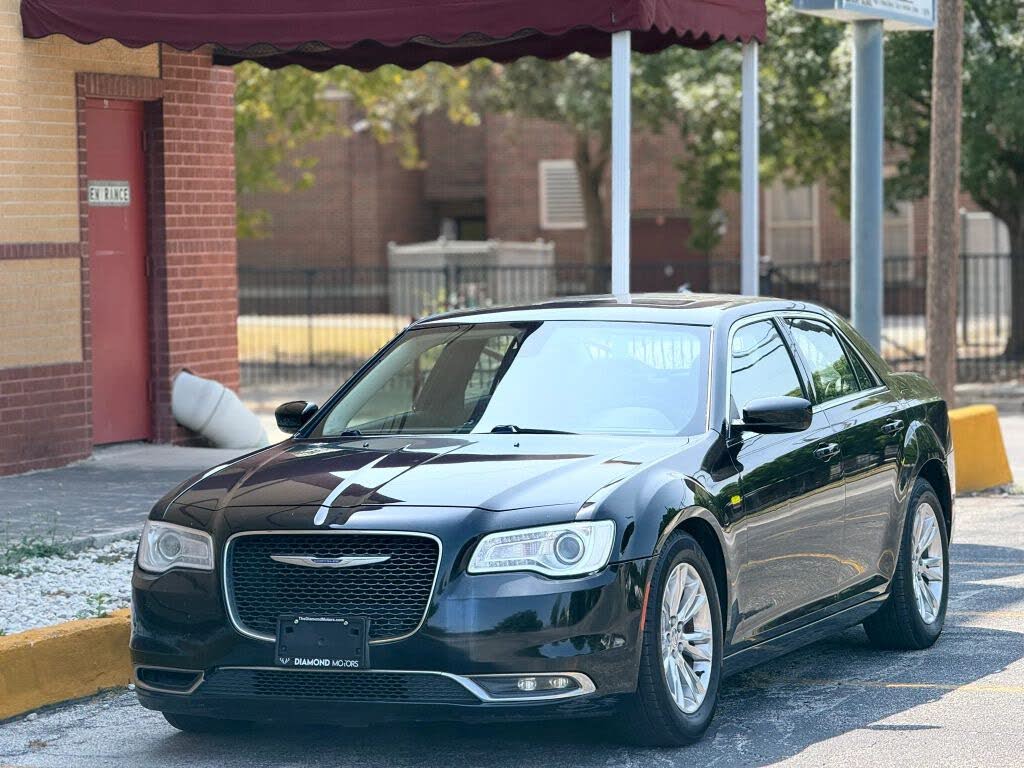 2019 Chrysler 300 Touring L