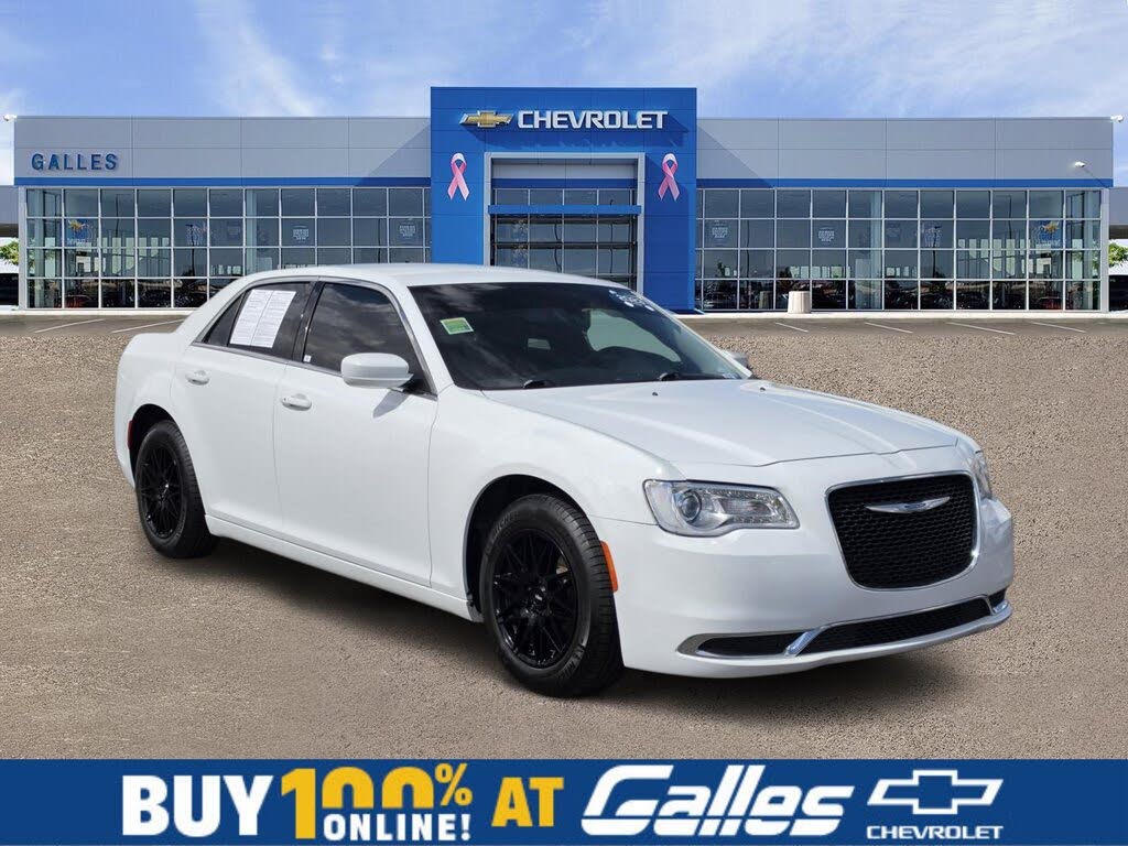 2023 Chrysler 300 Touring