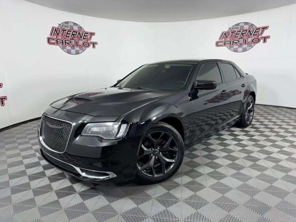 2023 Chrysler 300 Touring