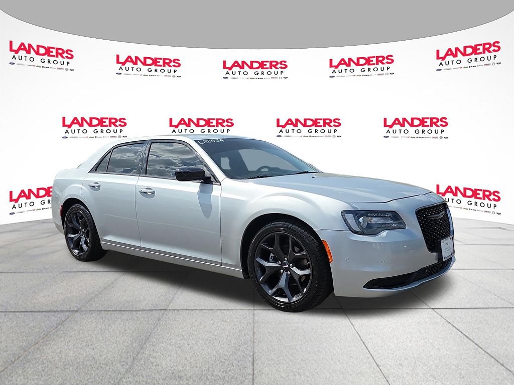 2023 Chrysler 300 Touring