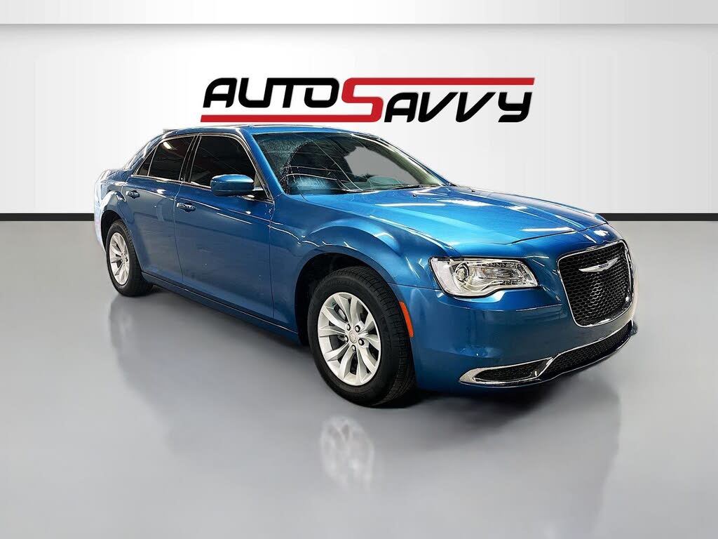 2023 Chrysler 300 Touring