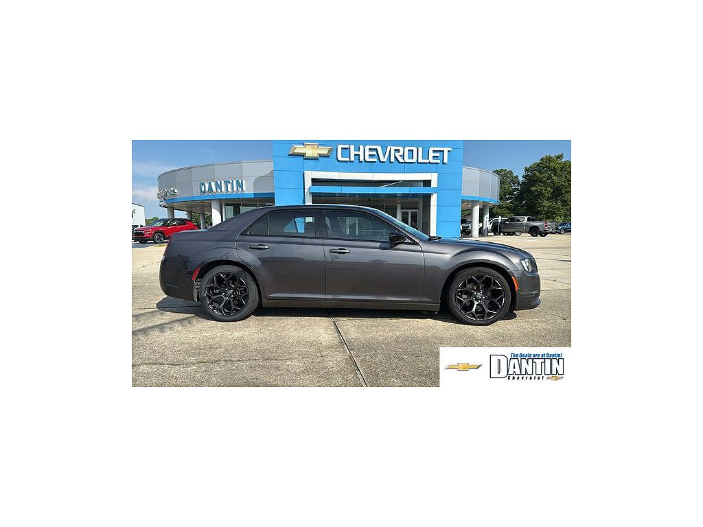 2019 Chrysler 300 Touring L