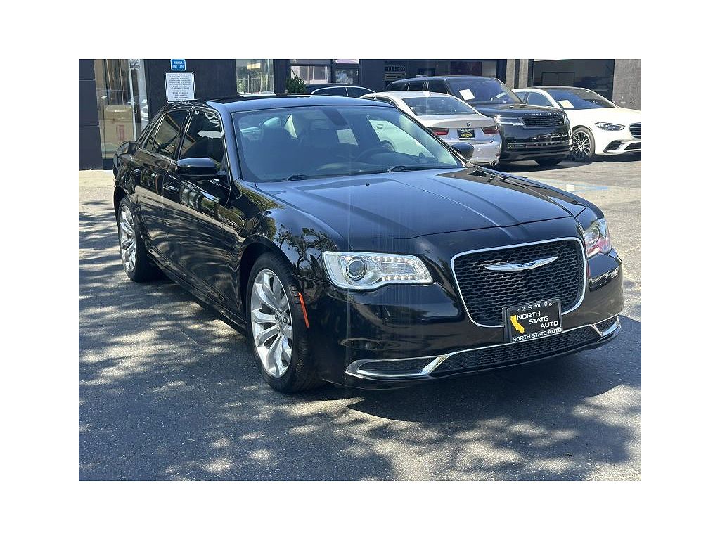 2017 Chrysler 300 Limited