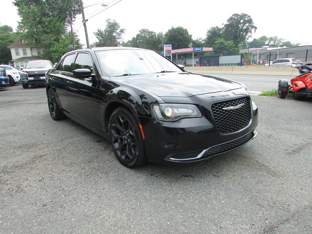 2019 Chrysler 300 Touring L