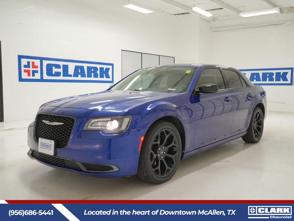 2019 Chrysler 300 Touring L