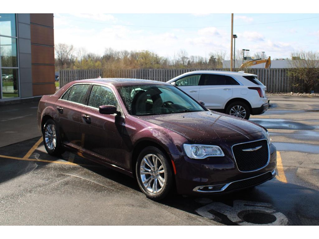 2020 Chrysler 300 Touring L
